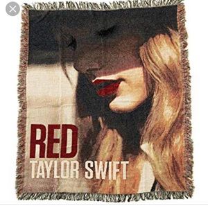 Taylor Swift red blanket